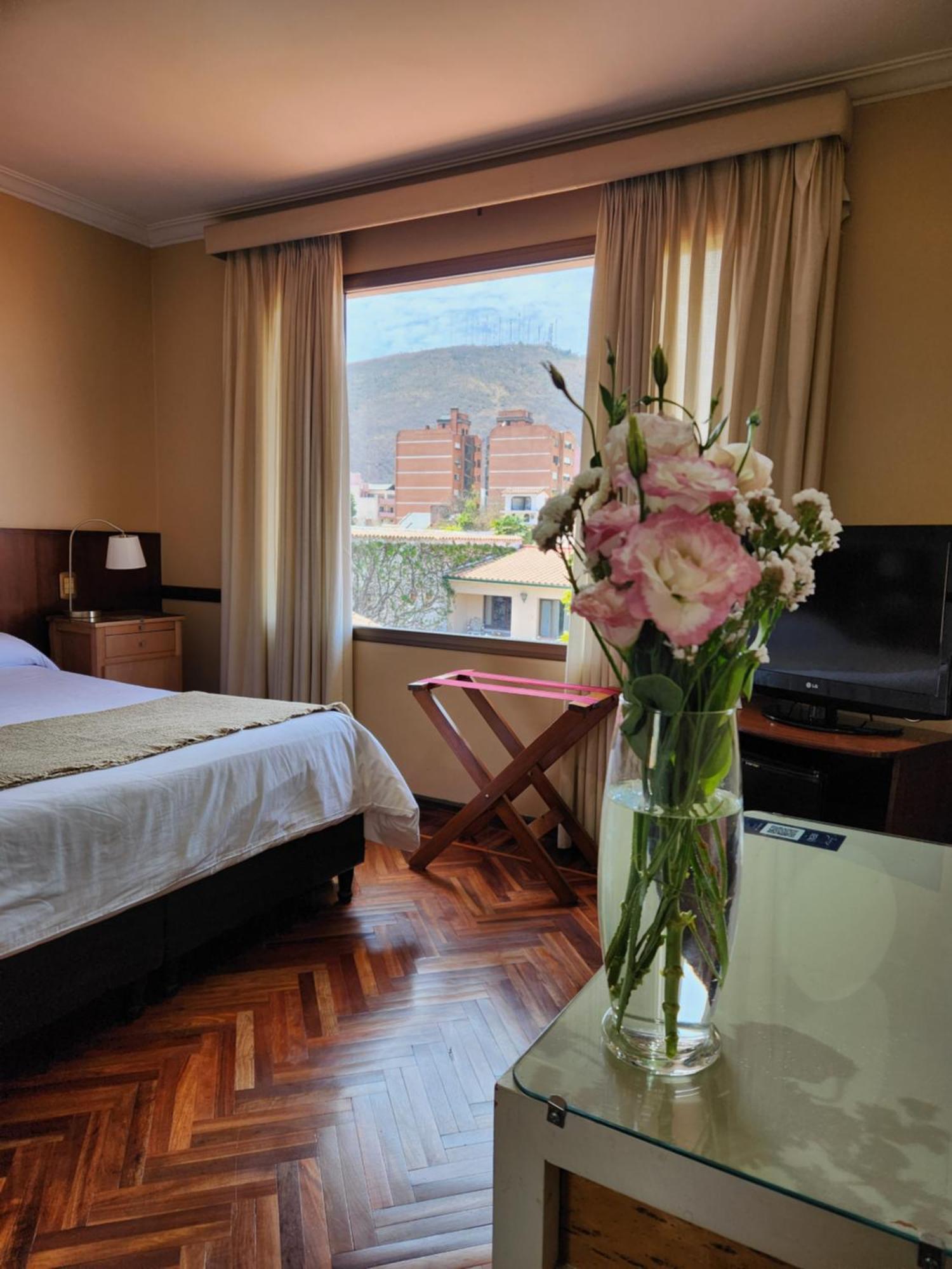 Hotel Boutique La Candela Salta Ngoại thất bức ảnh